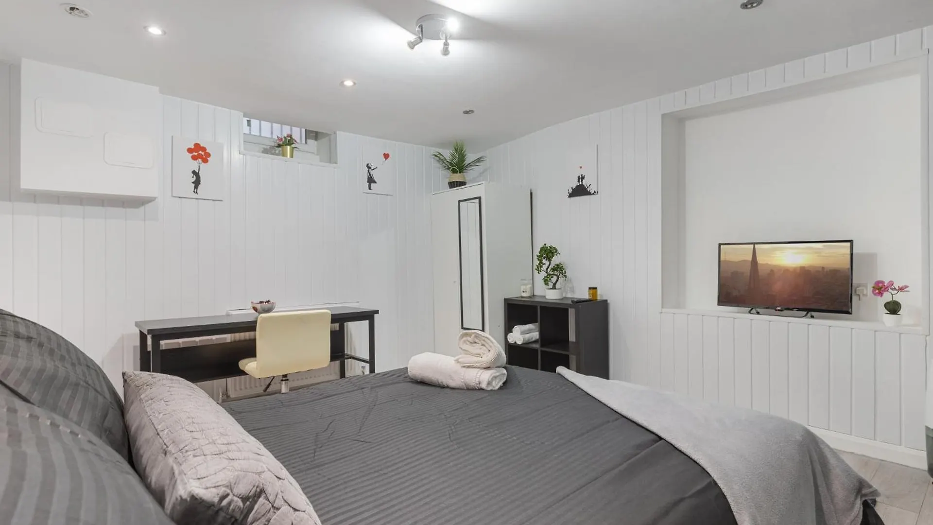 Chic Urban Retreat, Tower Bridge Apartment London